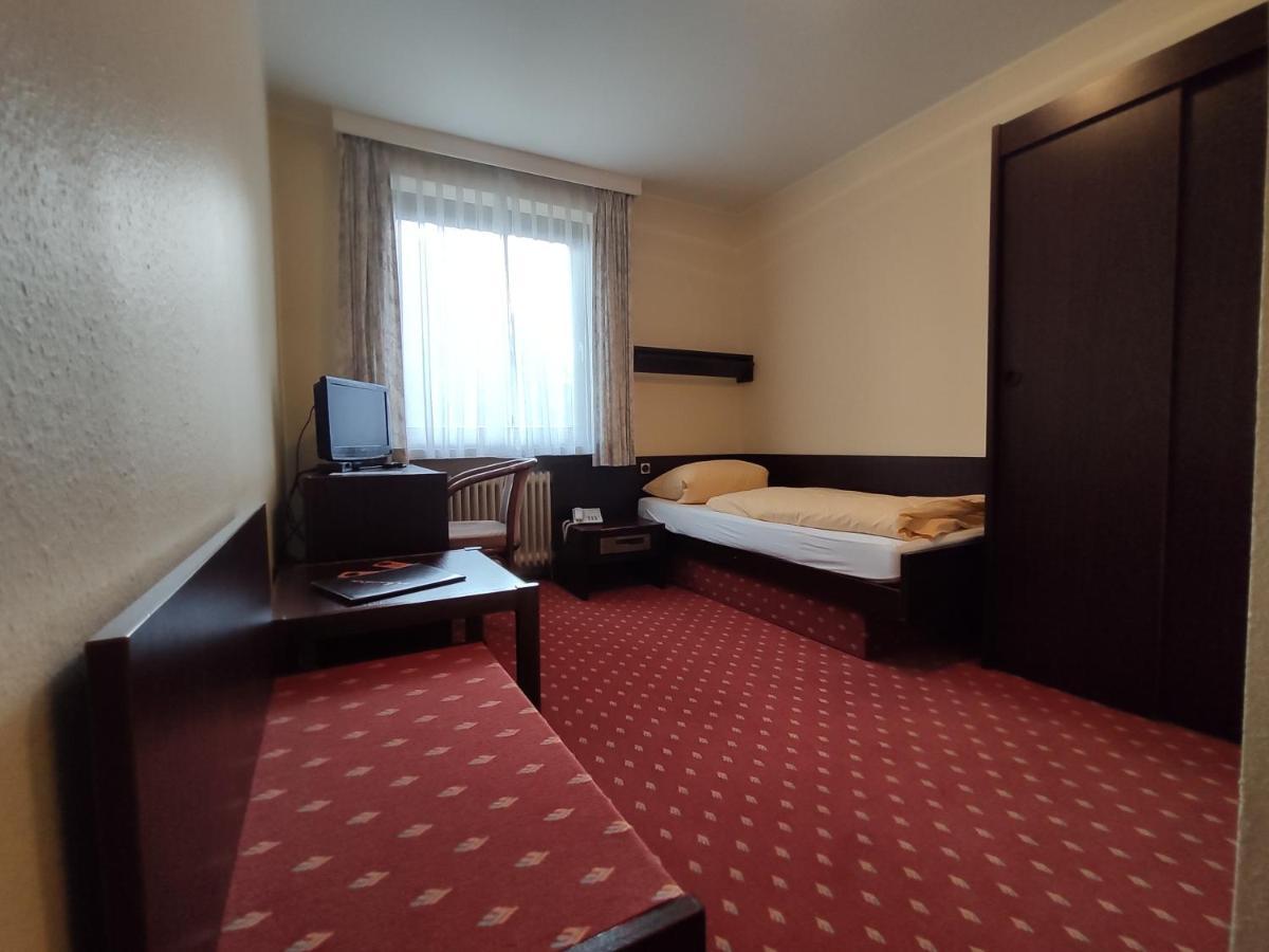 Condi Hotel Хамбург Екстериор снимка